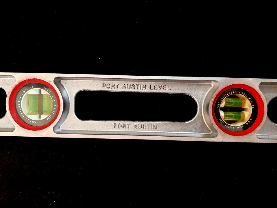 PORT AUSTIN LEVEL & TOOL CO. 6 Bubble 30" Solid Cast Aluminum Level VTG USA NEW! - Image 2 of 4