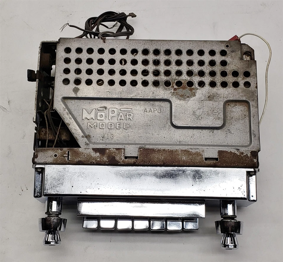 Radio de coche Chrysler Imperial 1963 Mopar 413 AM de colección *no funciona* PIEZAS Foto 3 de 4