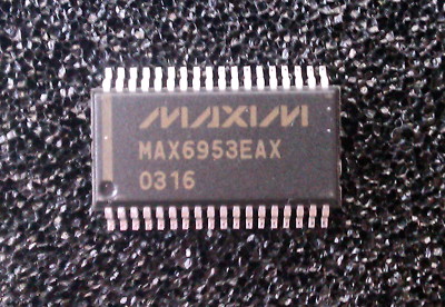 MAX6953EAX 2-Wire Interfaced 2.7V to 5.5V 4-Digit 5x7 Matrix LED Driver (SOP36)
