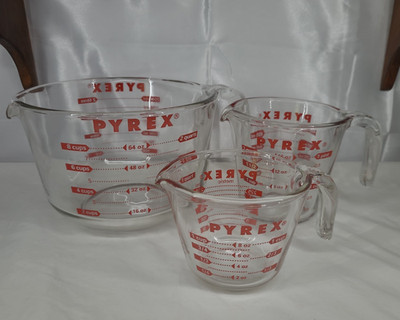 PYREX 3 Piece Glass Measuring Cup Set - 2 4 8 Cups Vintage