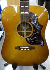 GIBSON [23] HUMMING BIRD Electric Acoustic Guitar