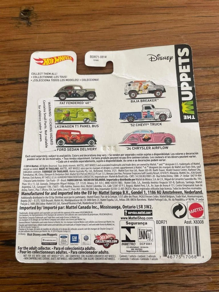 HOT WHEELS DIECAST THE MUPPETS '34 CHRYSLER AIRFLOW PILOTOS REALES COMO NUEVO CARDADO Foto 2 de 3