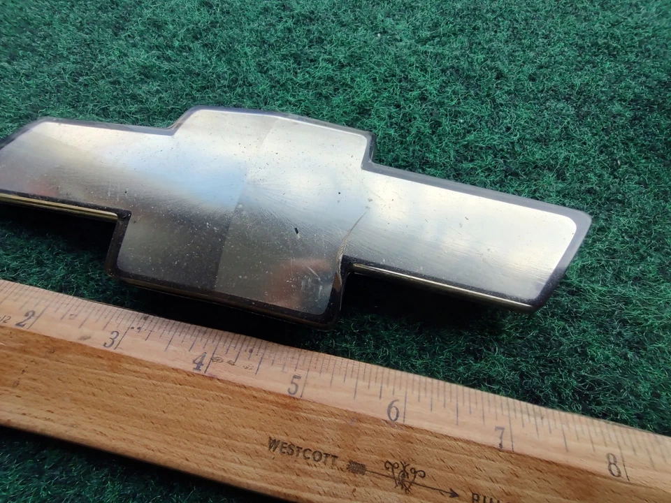 Chevrolet Blazer Tahoe Suburban K1500 1992 1993 1994 parrilla adorno OEM 5S2 Foto 2 de 4