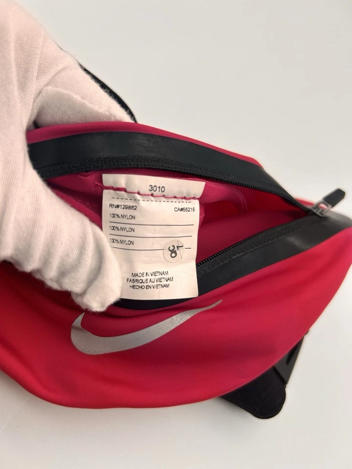 Nike Dri-Fit Riñonera Cinturón Correr Reflectante Color Rosa Caliente Foto 4 de 4