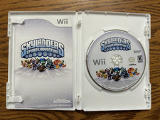 Skylanders Giants Figurines, Game Discs, Portal, Game Guide, Poster Cards