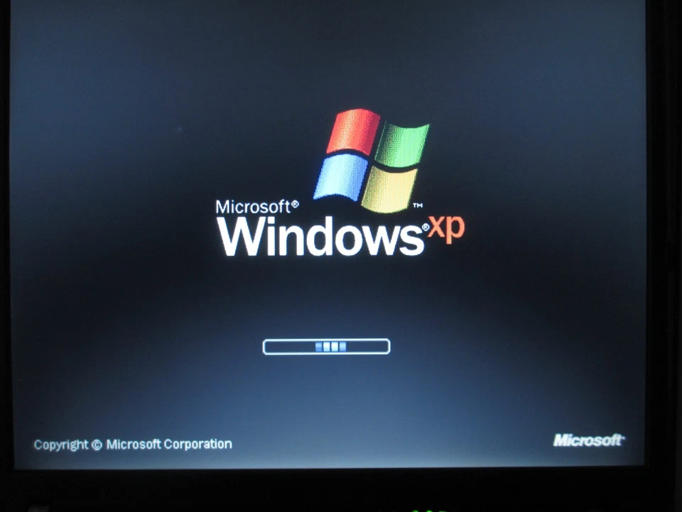 IBM Thinkpad R52 Celeron M 1,50 ГГц 1,24 ГБ Windows XP - Изображение 2 из 4