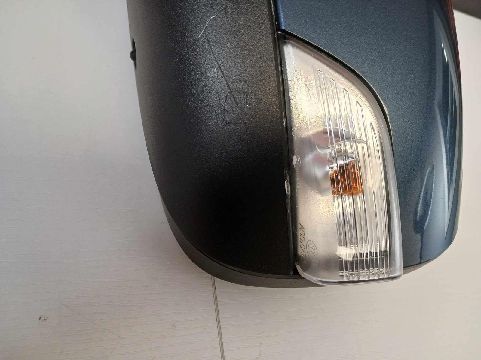 2009-2013 Volvo Xc60 Front Left Driver Side View Mirror Power OEM 