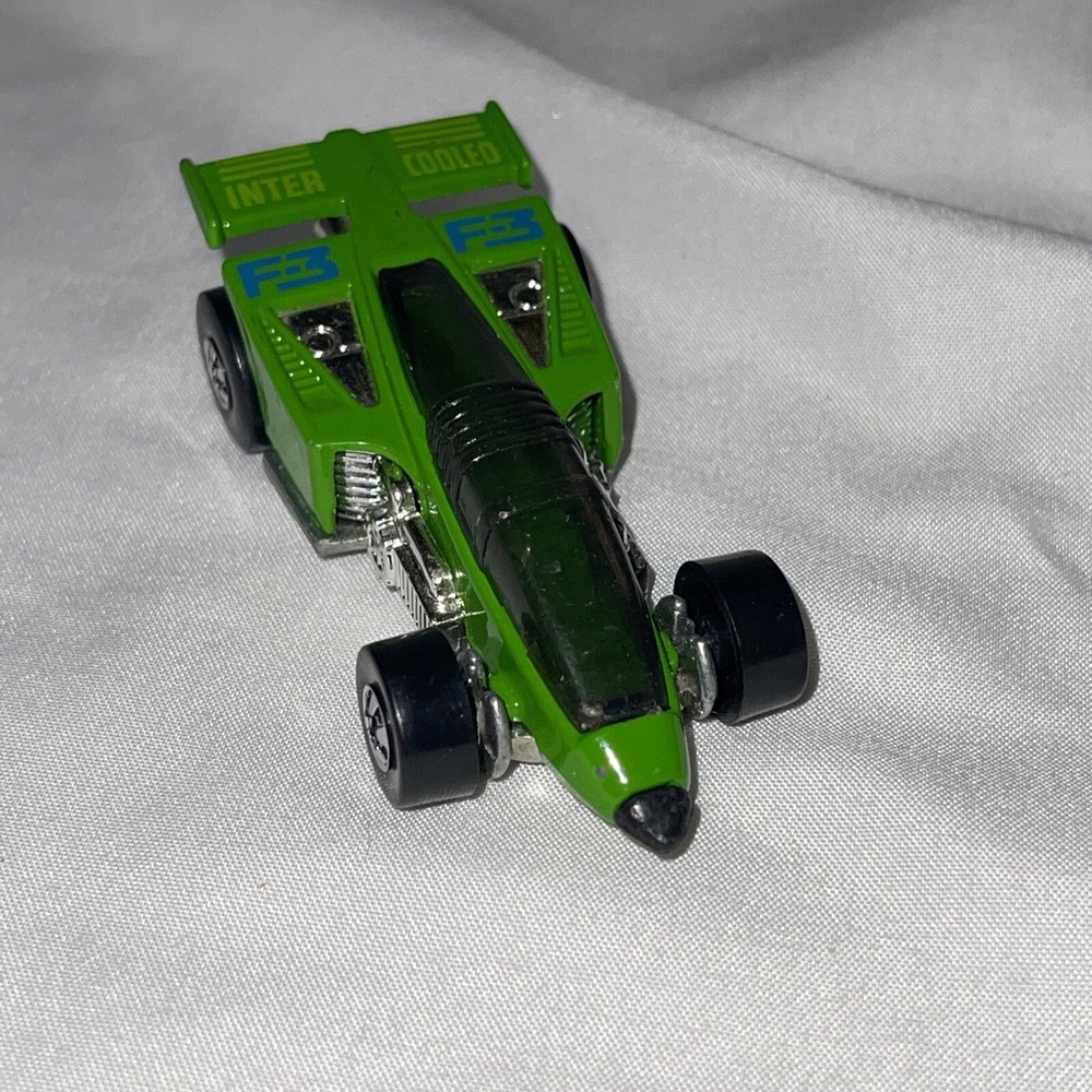 Hot Wheels 1987 Inter Cooled F-3 Shadow Jet Race Car Green Model Die Cast 1:64
