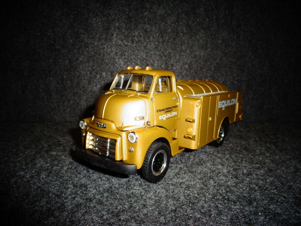 TEXACO First Gear Equilon El Dorado Refinery Plant 1952 GMC Tanker
