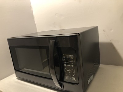 Horno Microondas Hamilton Beach de 1.1 pies cúbicos y 1000 vatios.