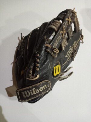 WILSON OG8 A9840 OPTIMA GOLD SERIES Black Softball Glove Right Handed RHT