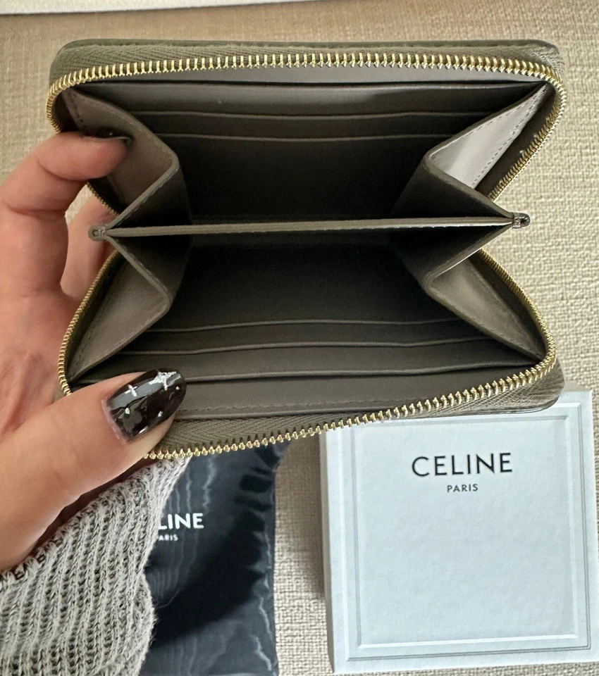 Cartera compacta con cremallera CELINE Pebble en piel de becerro granulada Foto 3 de 4