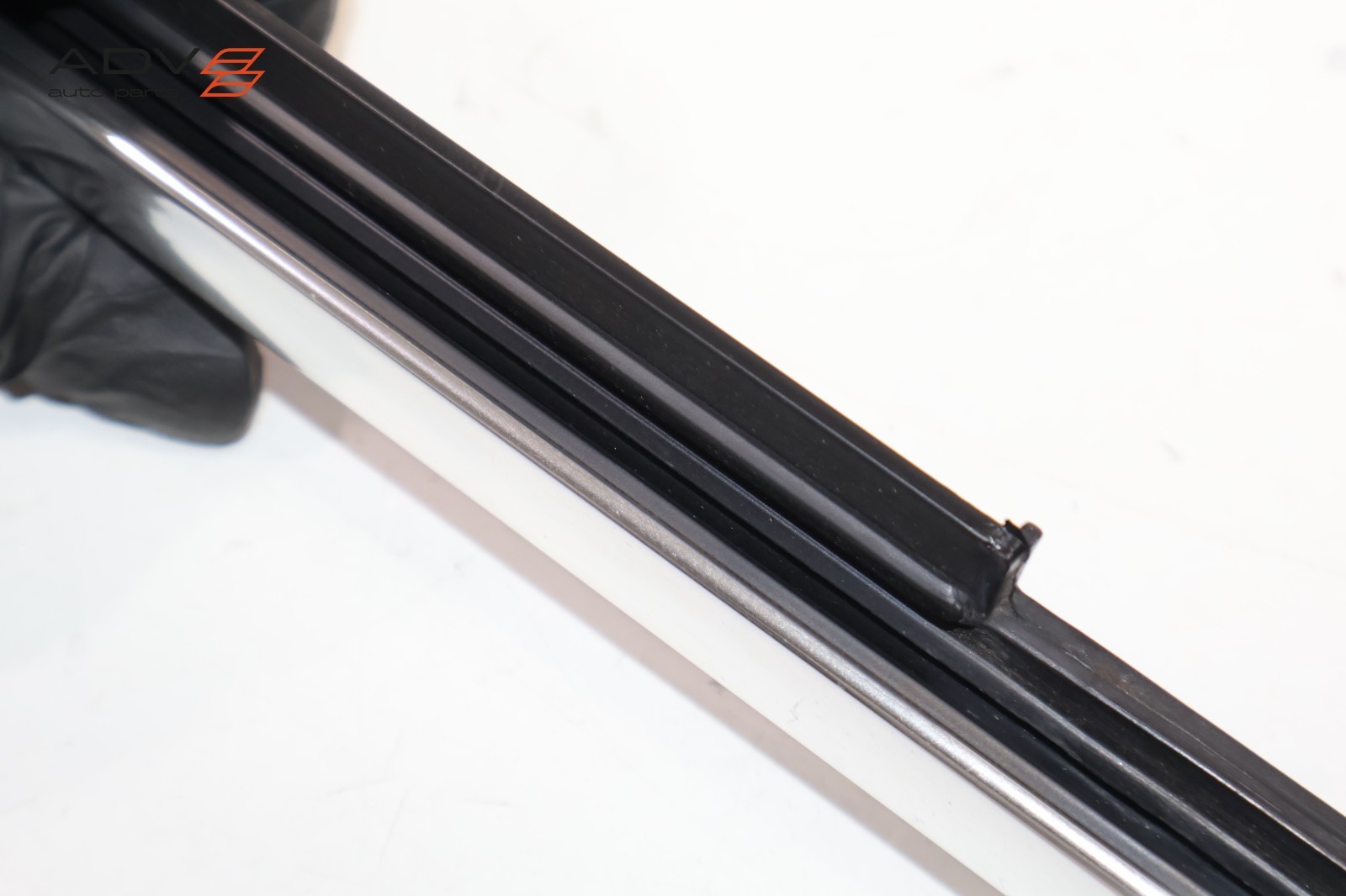 2014 - 2020 MASERATI GHIBLI REAR LEFT DRIVER SIDE DOOR WINDOW BELT MOLDING OEM