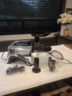 Omega Premium Cold Press Juice Extractor (NC900C) 