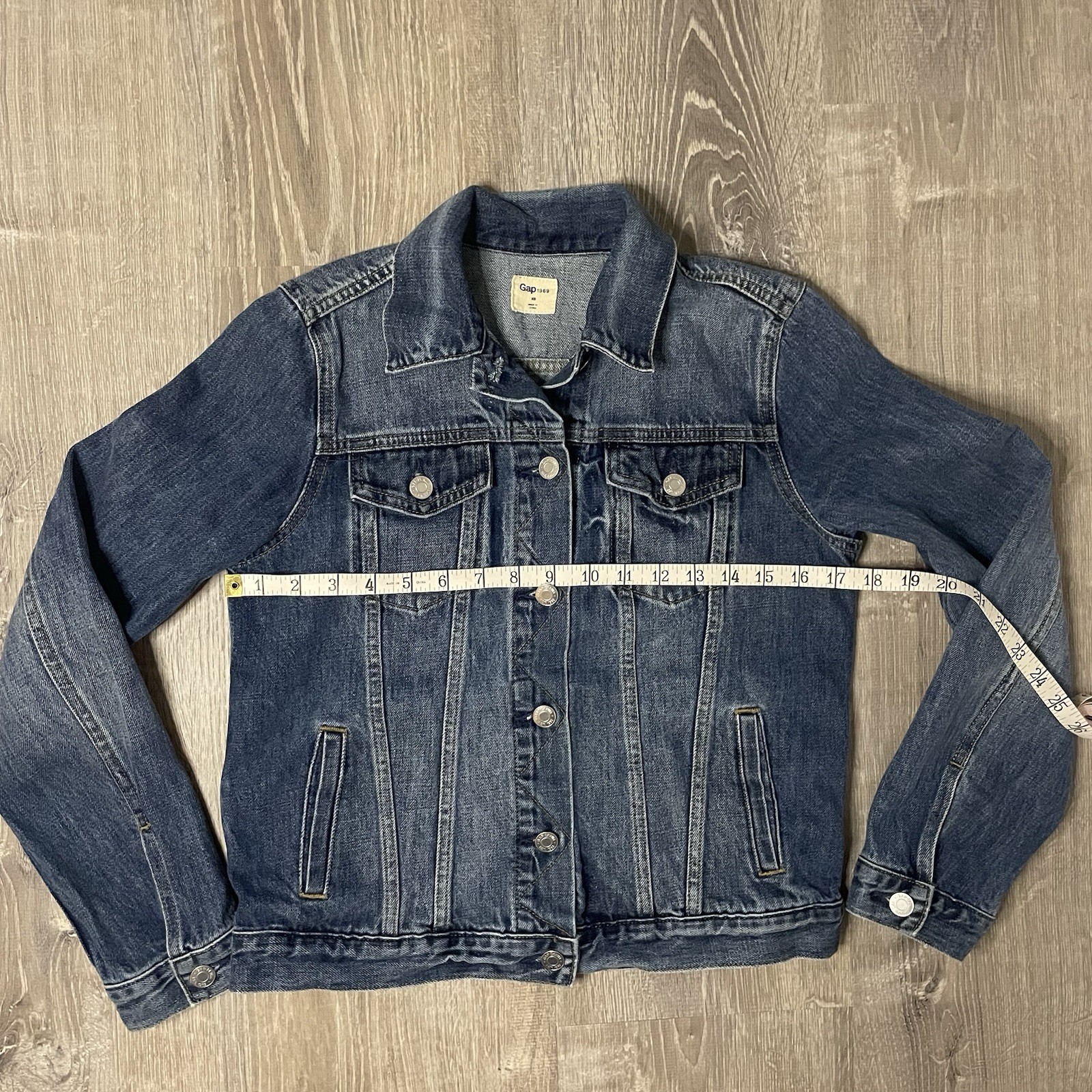 Gap Denim Button Up Jacket with Front Pockets and… - image 7