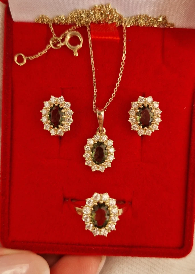 天然捷克 moldavite and brilliants 吊坠 0,306 克拉 黄金 — 第 4/4 张图片