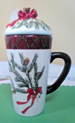 Sakura Inc. Latte Mug w/lid. David Carter Brown Hand Painted. Holiday Collection