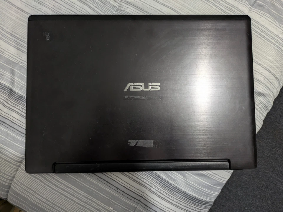 华硕 S550CA i5-3317U 2.60GHz 工作 — 第 4/4 张图片