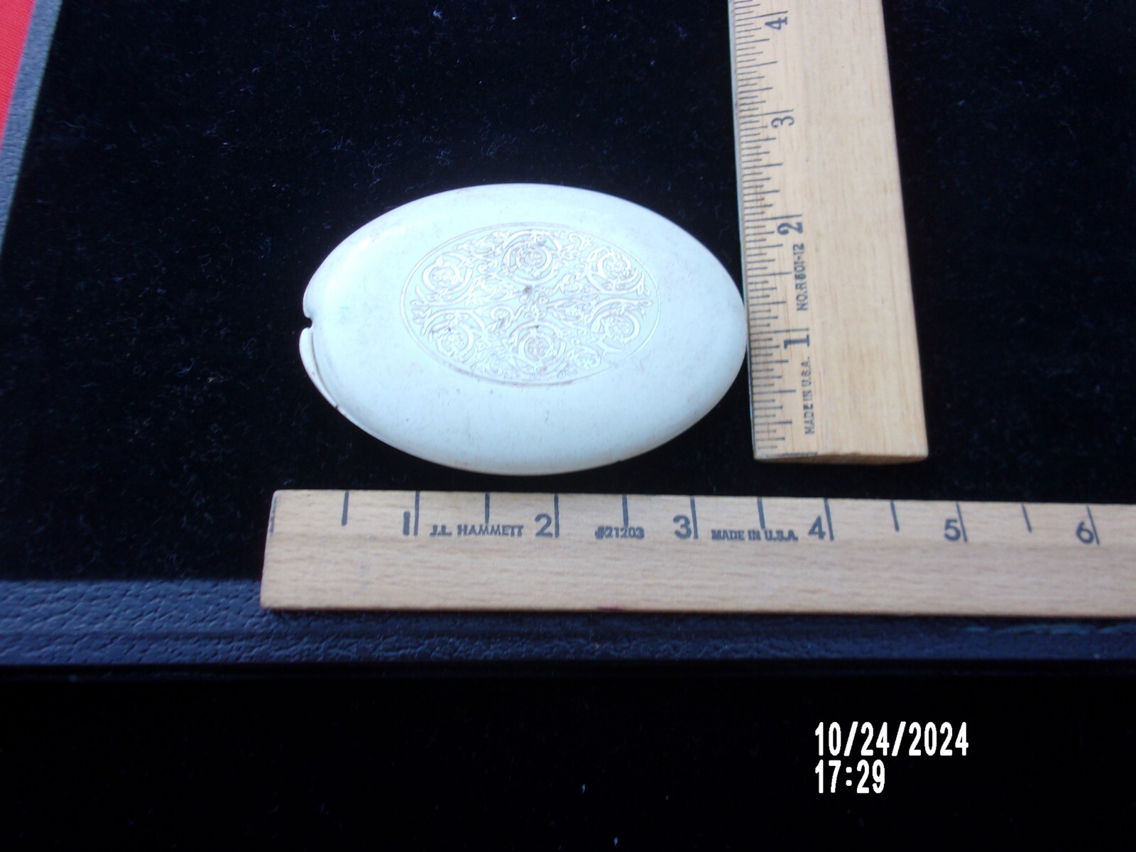 Vintage Faberge Makeup Powder Compact with Mirror 1970's Light shade