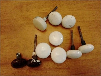 10 Antique Original White Tiger Swirl Porcelain Wooden Door Knobs Handle Lot