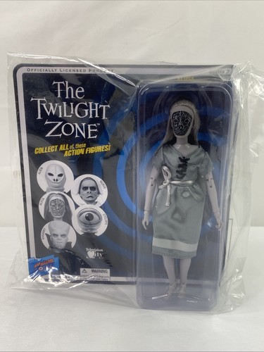 2012 The Twilight Zone ALICIA Action Figure 8” Bif Bang Pow! Robot Collectors - Picture 2 of 12