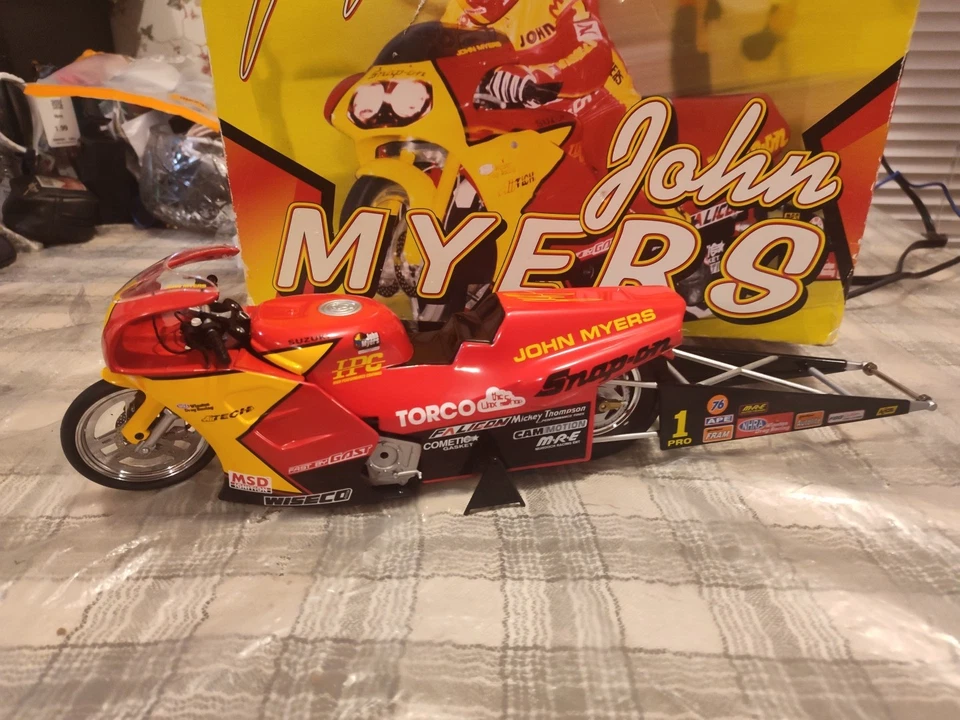 Vintage NHRA John Myers Snap-on 1996 Suzuki Pro Stock Bike 1:9 New Open Box - Image 3 of 4