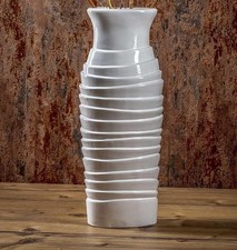Decorative floor vase for dry arrangements