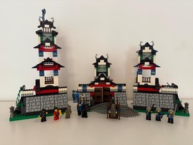 Lego Castle Ninja 6093:Flying Ninja Fortress Complete with Instructions