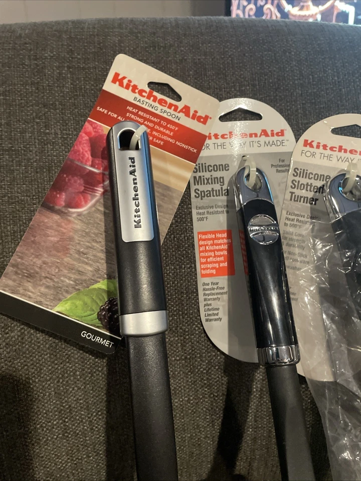 KitchenAid Black Stainless Steel Lot Of 7 Utensils, Spoon, Spatula, Whisk, Scoop - Image 3 of 4