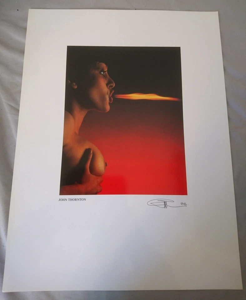 ANCIENNE GRANDE PHOTO FEMME NUE ARGENTIQUE ARTISTIQUE signé: JOHN THORNTON 1976 - Photo 2/4
