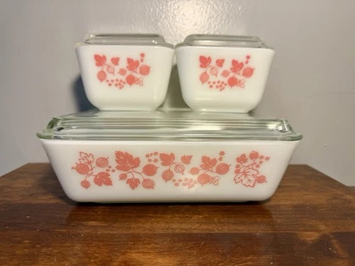 3 Pyrex Vintage Gooseberry Pink  Refrigerator Set Dishes 503 & (2) 501 w/ Lids