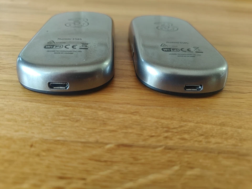 Pair of Huawei E585 Mobile Wi-Fi 3G modem locked to Three Network used working - Image 3 of 4