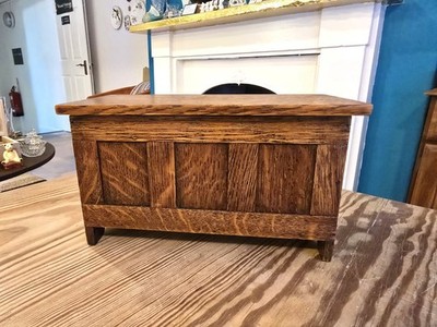 Vintage Eichenholztruhe - Mini Deckenbox - getäfelte Box