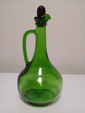 Green Wine World 1976 Jug Bottle Wine Decanter with Stopper