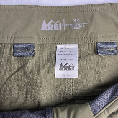 Mountain Warehouse Short Homme Bermudas été Multiples Poches Randonnée