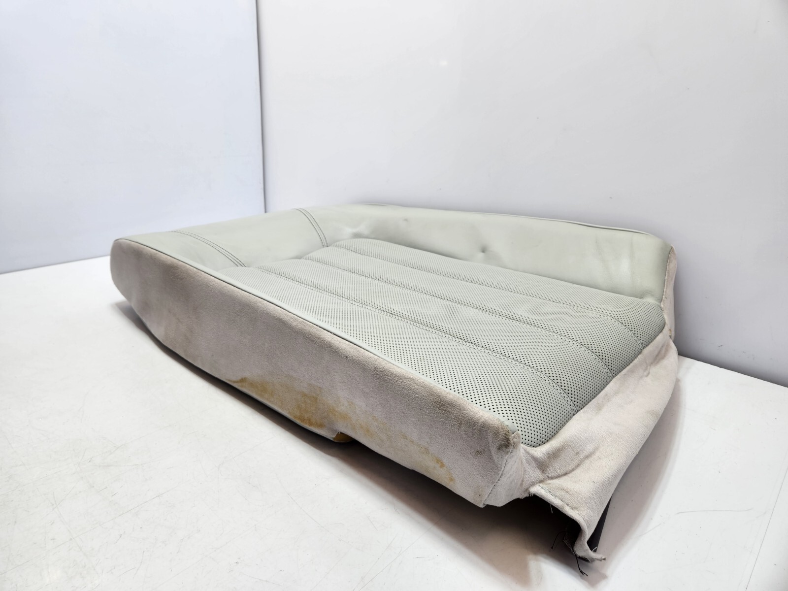 ✅ 03-08 OEM Maserati Quattroporte Rear Right Seat Cushion Top Upper Recline *