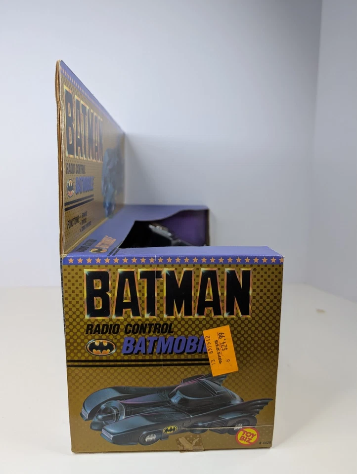 1989 年 Toy Biz Radio 控制蝙蝠侠蝙蝠车全新带盒 ~ 未拆封 — 第 2/4 张图片