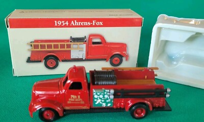 1954 Ahrens-Fox Die Cast Fire Truck (1999 Reader's Digest) New Open Box 1:64