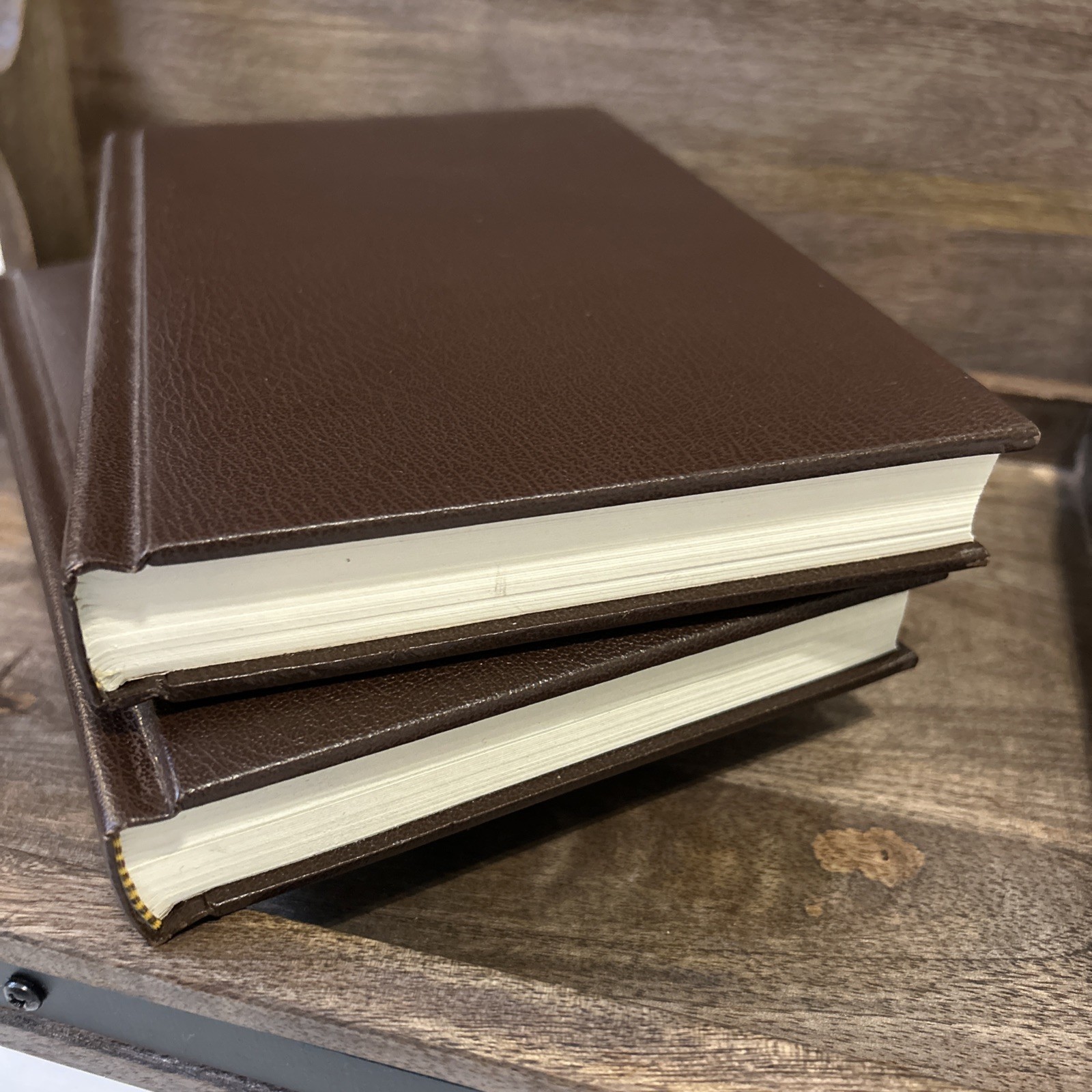 A Trail Of Memories, Education Of A Wondering Man NF Louis L’Amour Leatherette