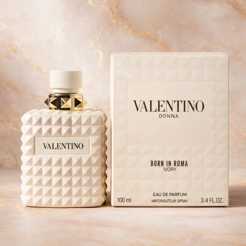 香水(女性用) Valentino Donna ivory VALENTINO DONNA BORN IN ROMA IVORY EAU DE PARFUM SPRAY 3.4 Oz