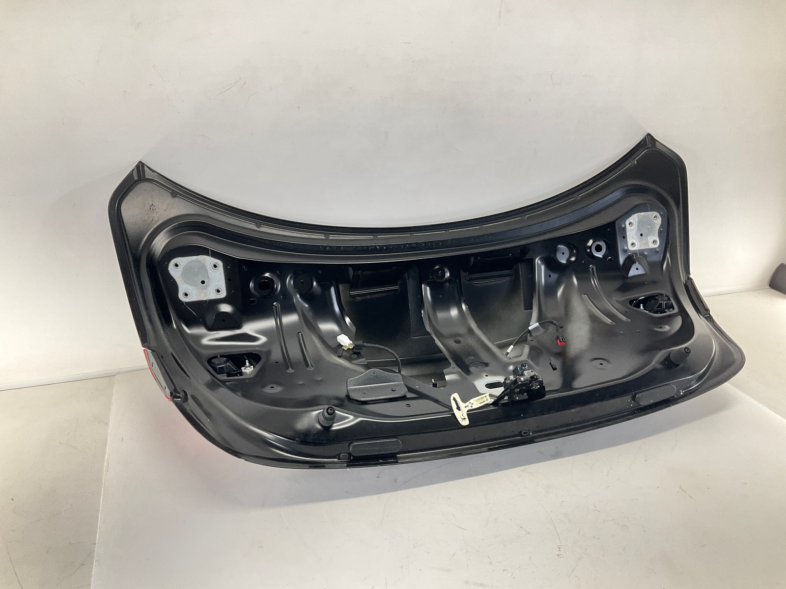 17-20 MASERATI Ghibli Trunk Lid Deck Liftgate Tailgate