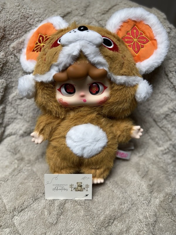 MIGO “Give Yourself a Hug” Series 400% Vinyl Plush Doll – Secret Rare