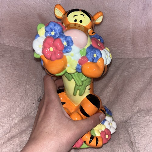 Disney Tigger with Flowers Ceramic Coin Bank 8.5" Tall Park Lane For Ages 8 + - Picture 4 of 5