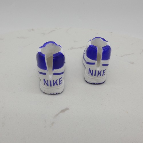 LeBron James Kenbassador Puppe Schuhe Nike blau 2025 Mattel Barbie Signature HRM33 - Bild 6 von 9