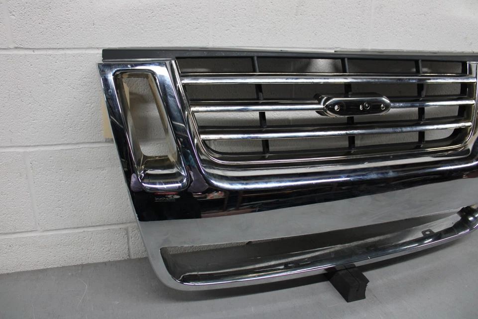 2006 2007 2008 2009 2010 FORD EXPLORER FRONT UPPER GRILLE Foto 2 de 4