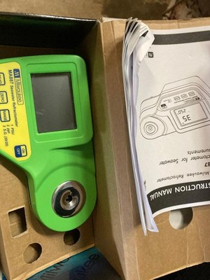 Milwaukee MA887 Digital Salinity Refractometer perfect condition