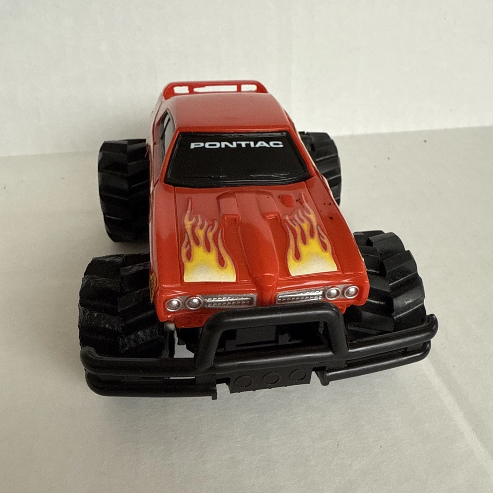 Pontiac GTO Judge Bright 4XFOURS '69 alimentado por batería 4X4 PIEZAS/REPARACIÓN/TAL CUAL Foto 2 de 4