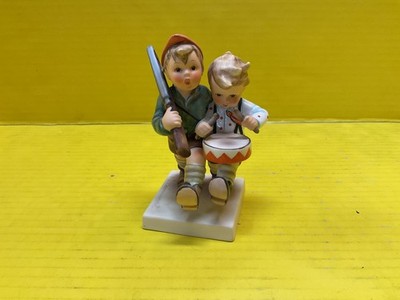 Goebel Hummel ''Volunteers'' #50/0 TMK W. Germany