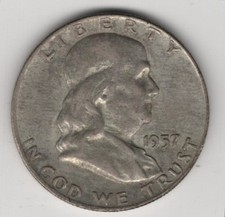 1957 D FRANKLIN HALF DOLLAR 90% SILVER DENVER MINT .50¢ UNITED STATES OF AMERICA