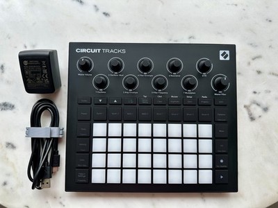 Novation Circuit Tracks Groovebox with Synths, Drums and Sequencer